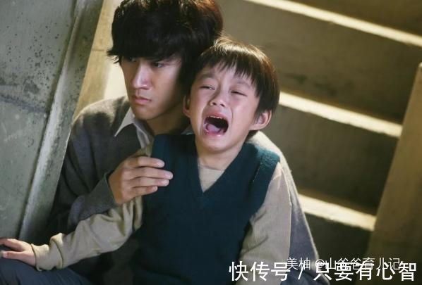 宝宝|2个月大宝宝惨遭遗弃,6岁哥哥不离不弃,网友父母都没活明白