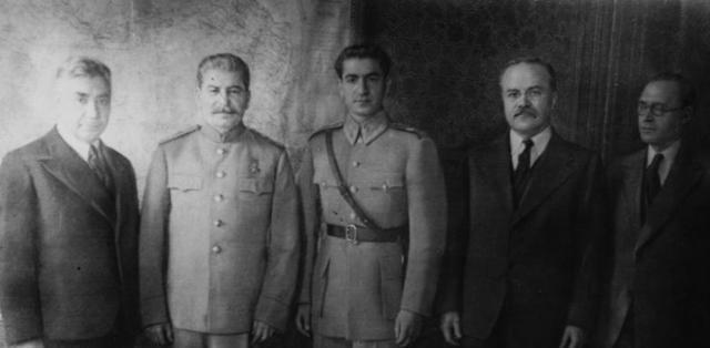 礼萨汗|1979年1月16日，巴列维王朝结束在伊朗的统治