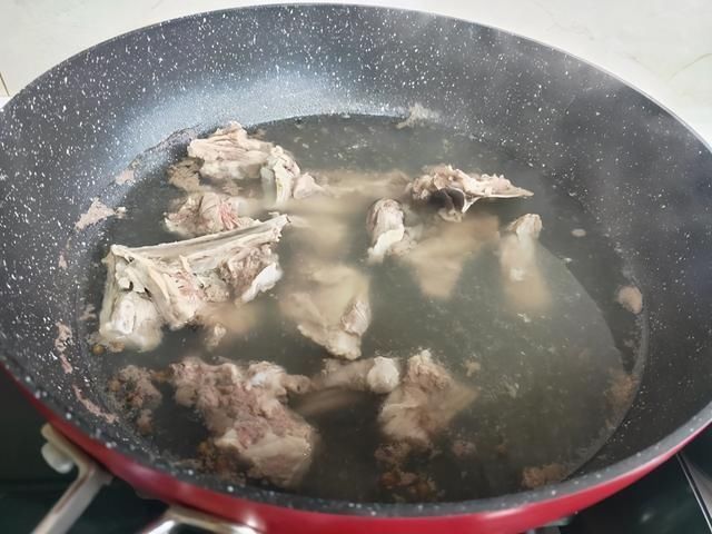 香菇酱汁淋豆腐|好吃绝了!午餐4个菜,个个喜欢全光盘,网友:家里有矿吗?