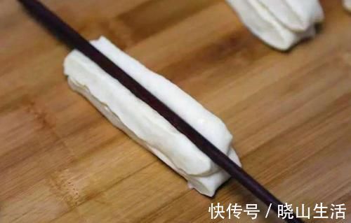泡打粉|早餐油条自己做，早起10分钟，就能炸一锅，根根空心，还酥脆
