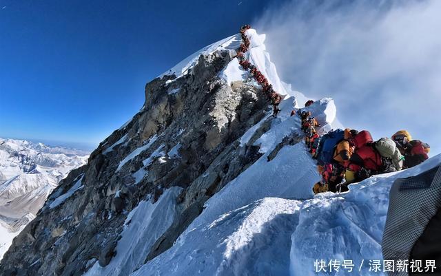 珠峰“睡美人”：生前哀求别丢下她，冰封22年成著名登山路标