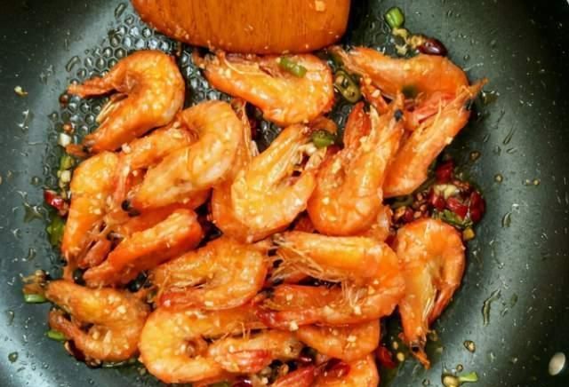 值得|冬天,遇到别错过吃的菜,贵也值得,孩子多吃对眼睛好,要常吃