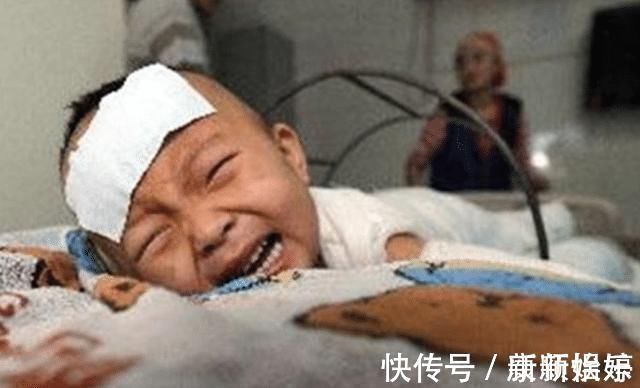 父母|父母们要注意:别再给孩子用“热水”泡脚了,不然有你后悔的时候