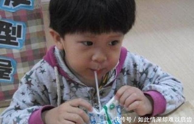 奶粉|配方奶粉喝到几岁停?这个时间“断奶”不但省钱,身高也再攀一节