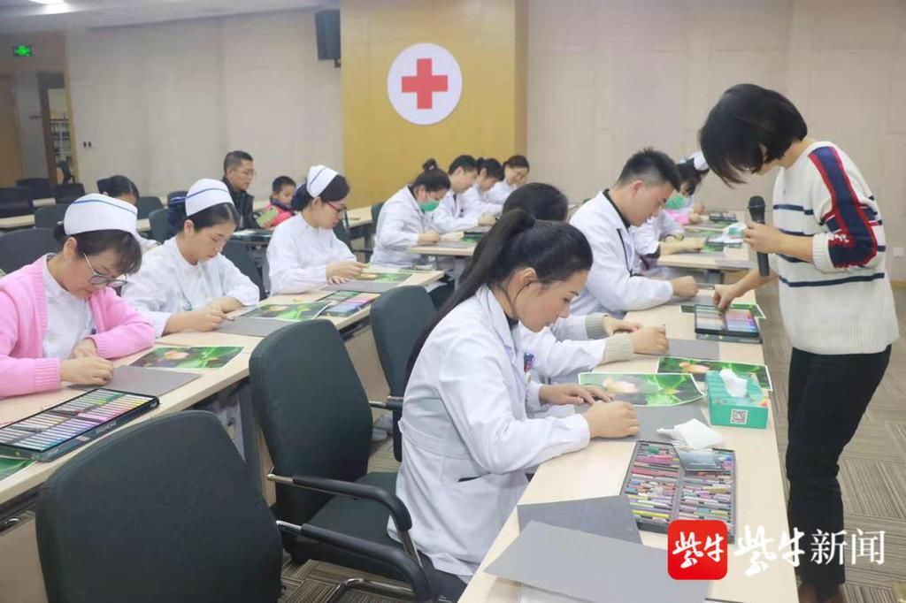  公共文化中|文艺进医院，“手术刀”遇上了“粉画笔”