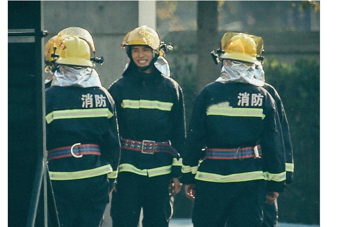 《极限挑战7》正式定档，播出时间曝光后，学生党炸开了锅