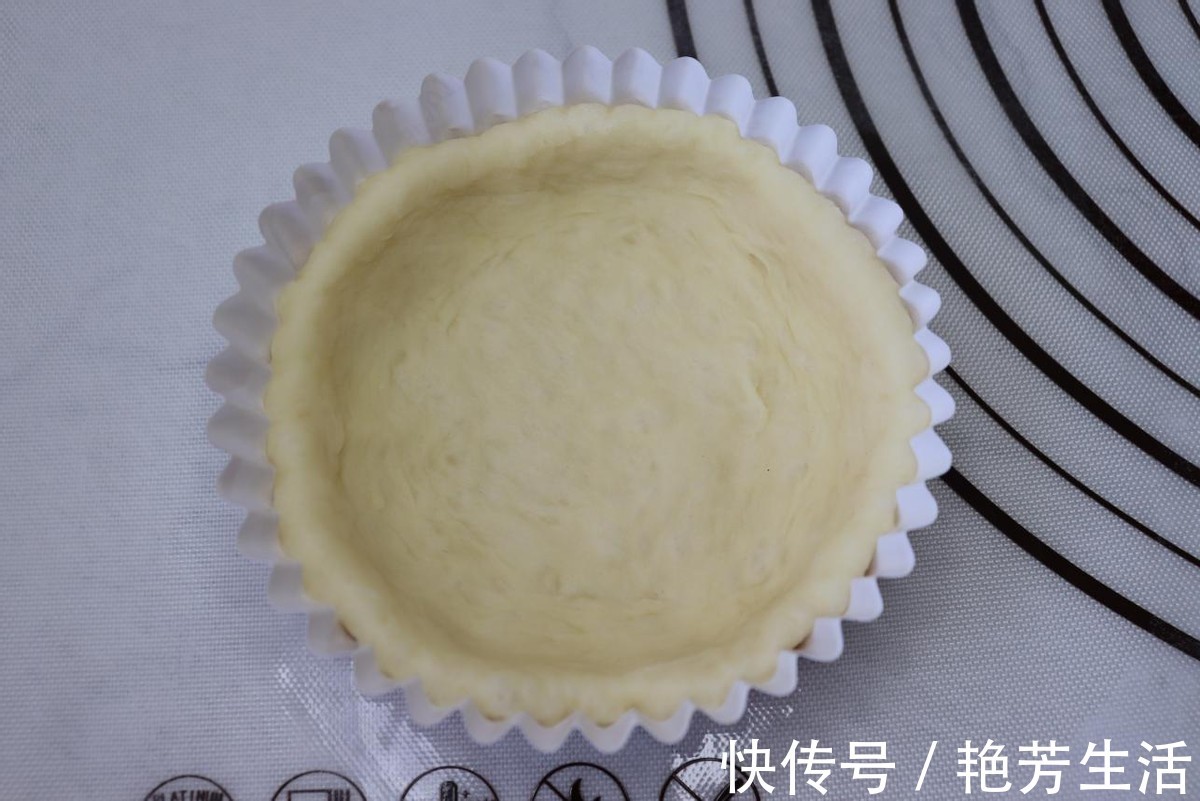 面包|轻松上手的玉米肉松小面包，配料丰富，美味健康