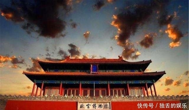 为什么故宫养心殿常年潮湿阴冷？专家拆开地砖，被古人的智慧折服！