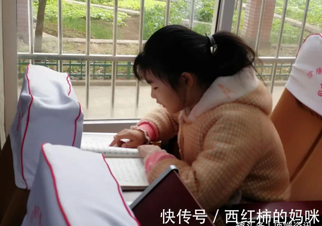 公益@信阳市春华学校志愿者活动:“我陪孩子读经典”公益读书会