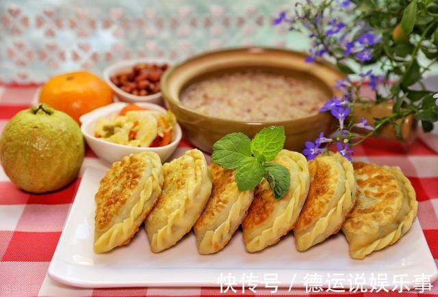 薄皮|韭菜盒子的家常做法,牢记3个步骤,韭菜不出水,薄皮馅多