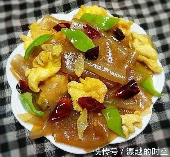 几道非常解馋的素菜，食材简单味道鲜美可口，做法简单很好学！