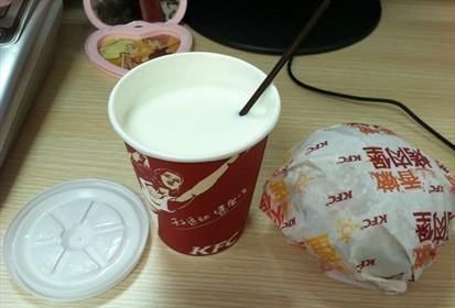 傻傻|还傻傻相信肯德基有“点餐暗语”服务员听了都囧,说了只会被笑