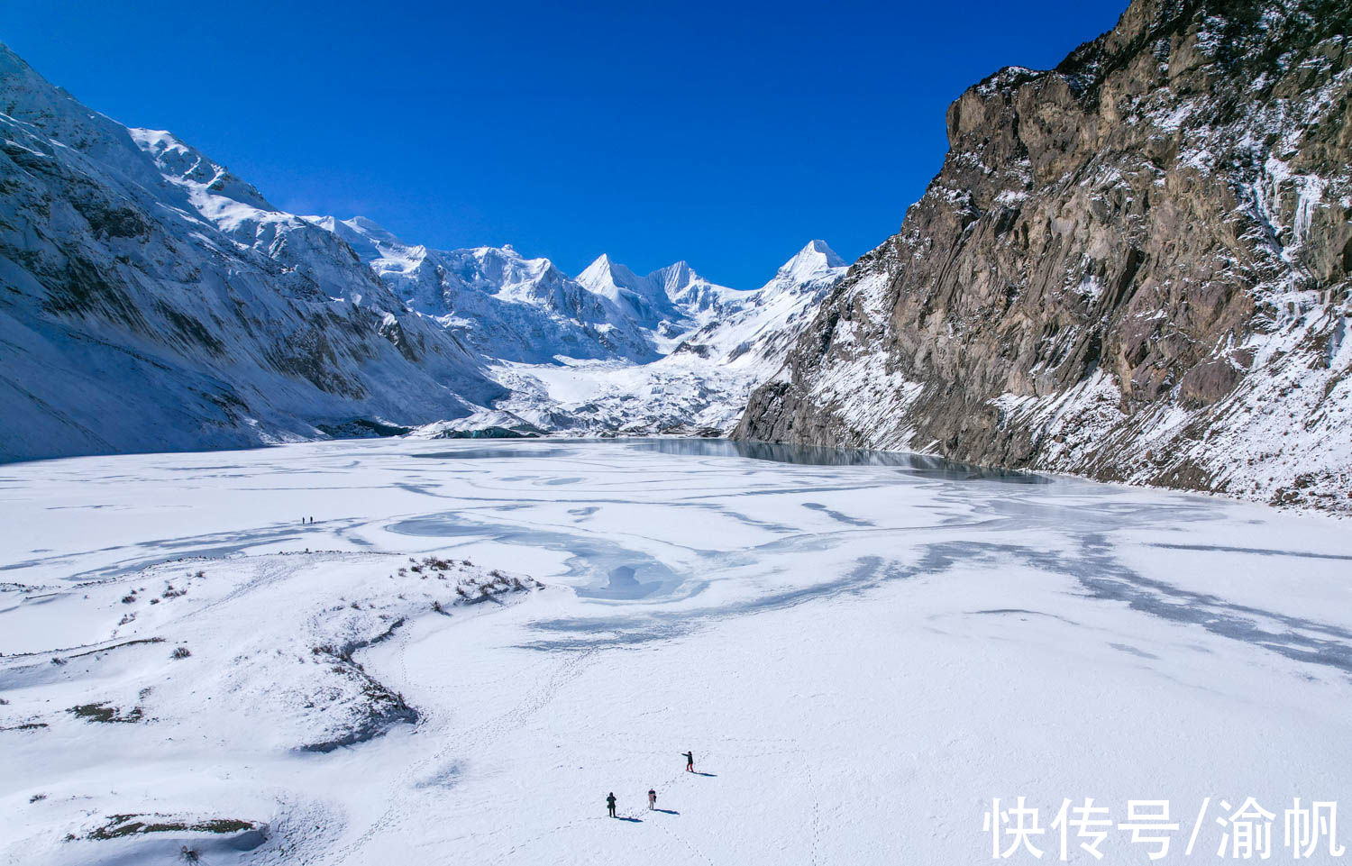三色湖|西藏自驾游第15天：翻越巴里拉山，游童话般的三色湖与祥格拉冰川