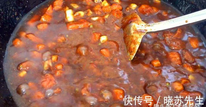 麻辣咸香|姥姥摆地摊,靠1碗炸酱面,日入100元,炸酱配方告诉你