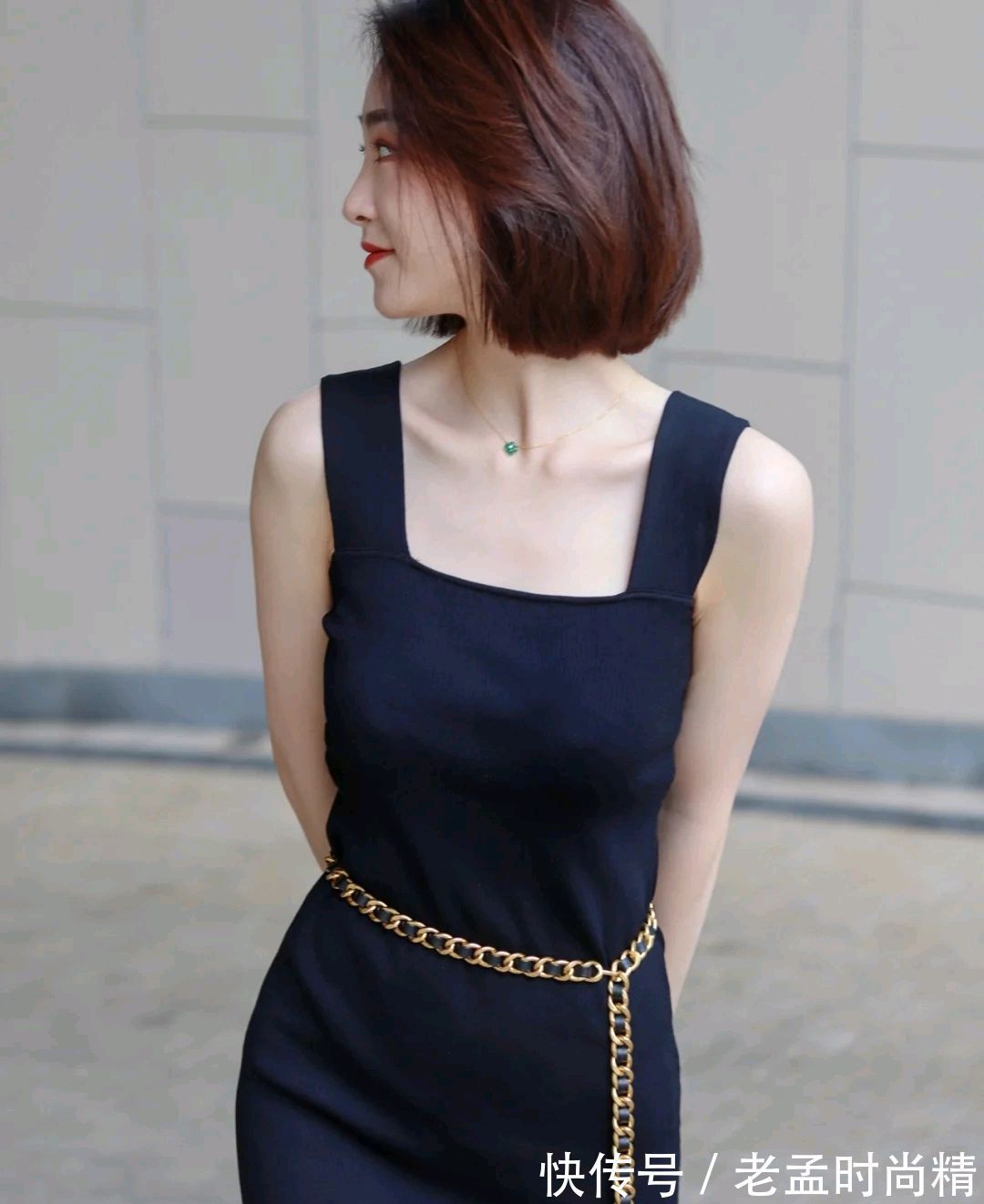 简约|成熟女人怎么穿才好看呢?简约温柔的穿搭就很不错,高级又有魅力