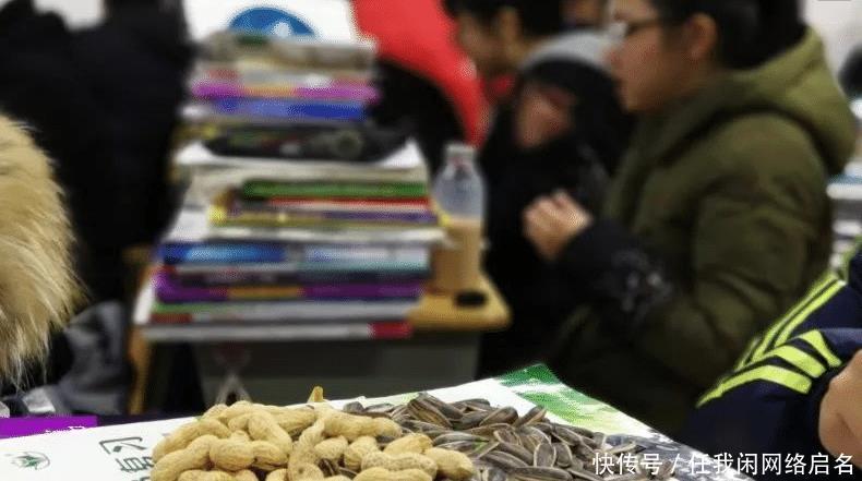 零食|课堂上偷吃过的那些零食，吃过1样是普通学生，全吃过的是高手！