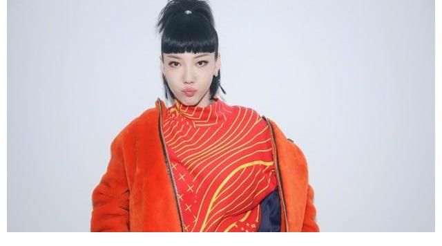 周深|波折不断！继刘欢退出2021《好声音》后，又一位女导师退出了