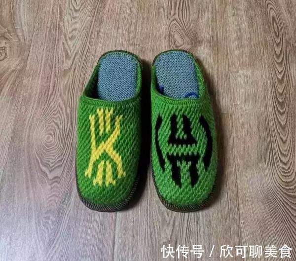 小坊|超炫酷!这种下雨天,没一双妈妈勾的凉鞋真不能叫时髦…