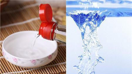 50岁阿姨用白醋去老年斑,长期坚持,肌肤净白斑点消失