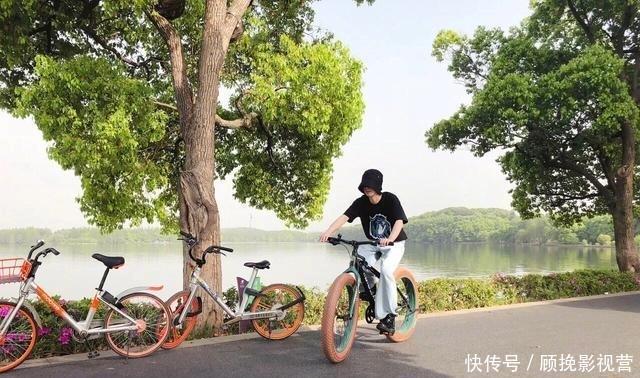 张歆艺|在鸟巢连开两场演唱会,华晨宇的逆袭人生,告诉你脱胎换骨有多爽