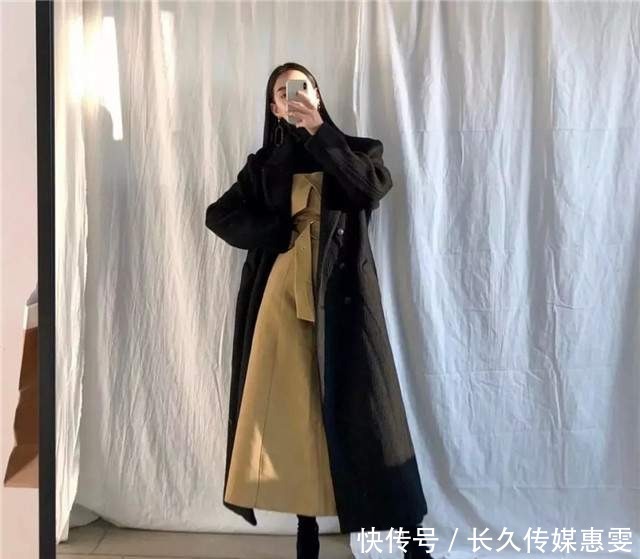 温柔|今年初冬,建议你穿“大衣+4款长裙”,温柔显气质,美得刚刚好
