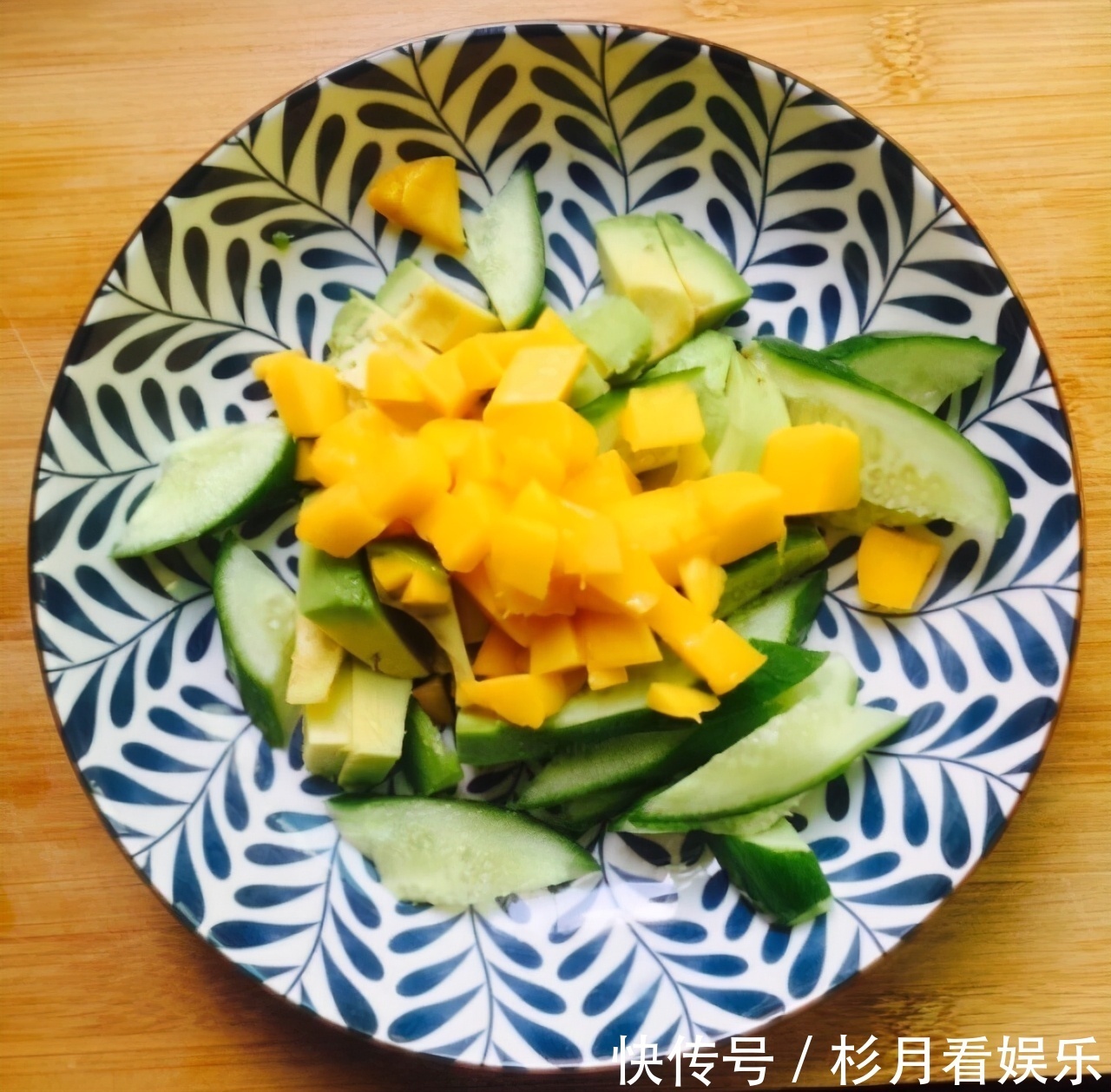 牛油果|健身减脂期吃什么牛油果三色藜麦沙拉,好吃又不胖