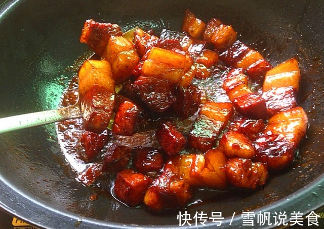 做红烧肉,掌握3个窍门,出锅后香味浓郁,色泽红亮,软糯不柴