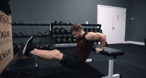 技巧|这样练双杠,胸想不大都难!详细分析动作,让你全面了解训练技巧