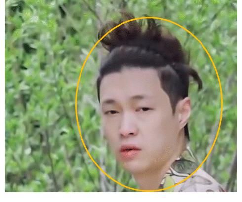 张艺兴|张艺兴综艺早起，素颜水肿状态过分真实，原来明星也是会水肿的