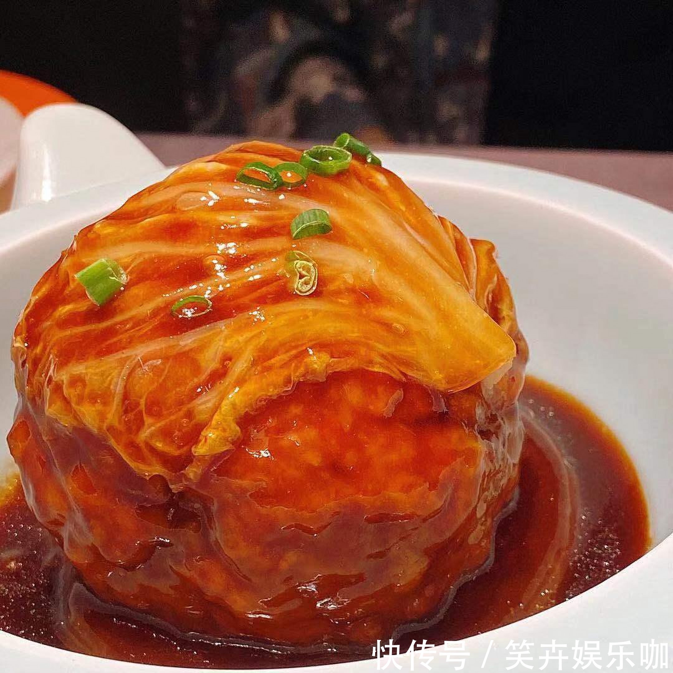 做法|淮扬名菜狮子头,做法虽然简单,吃起来却是让人回味无穷