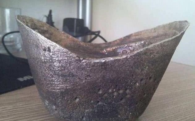 转身|小偷摸进和珅的库房，看到堆积如山的财宝，为何却一分钱不拿转身就走？