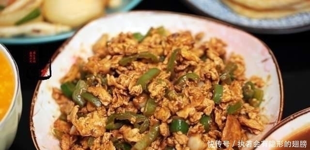 成本|公爹来看孙女,晚餐我炒了1盘成本2元的菜,公爹:来3两小酒