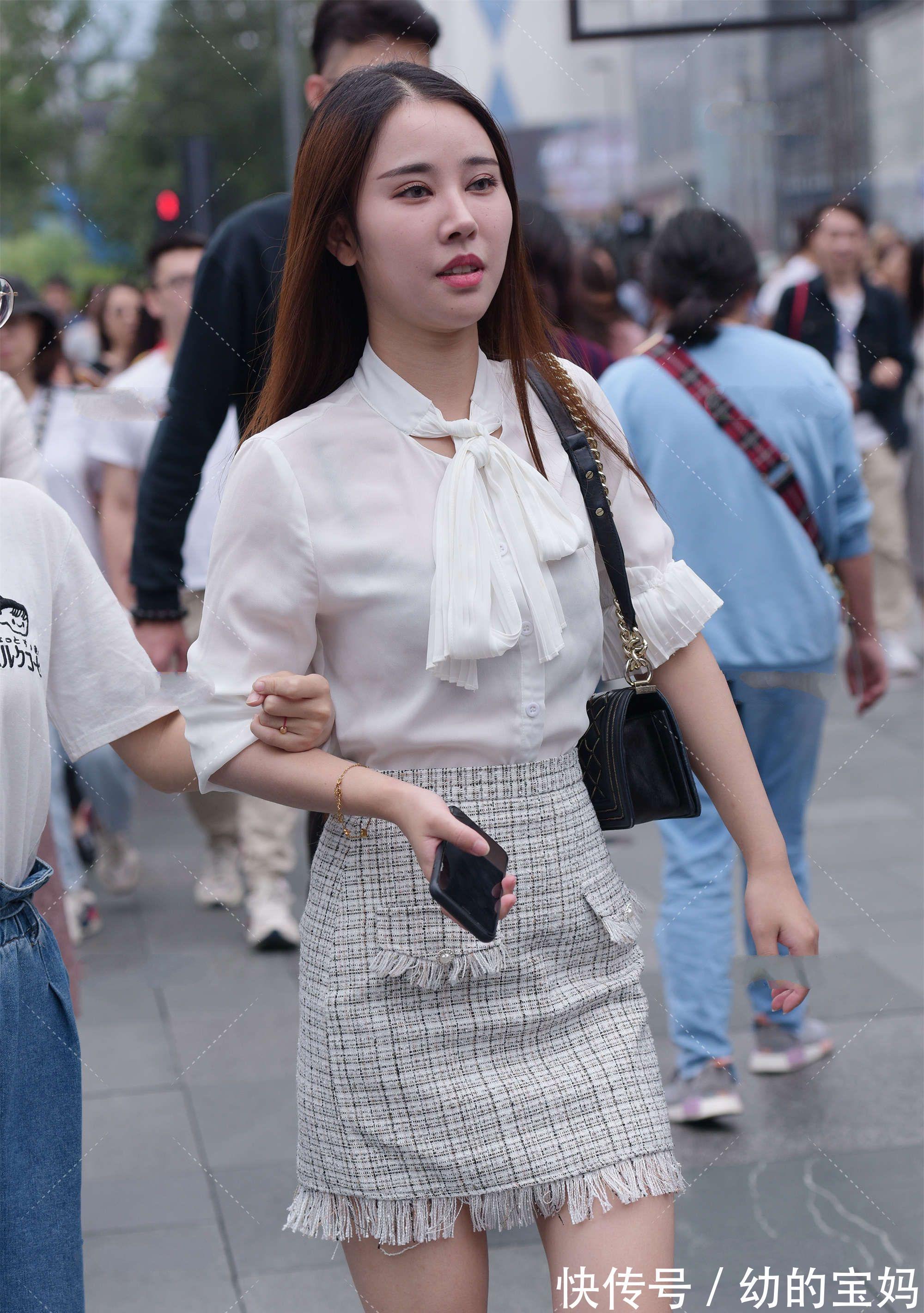 香风|精致时尚的小香风短裙,搭配休闲的白衬衫,更显气质,满满职业范