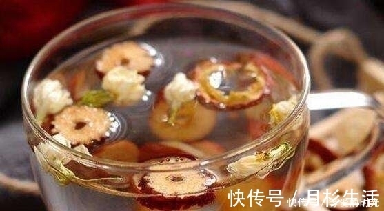 胡萝卜素|山楂与此物一起泡,睡前一杯,气色好了,眼睛明亮了,告别失眠