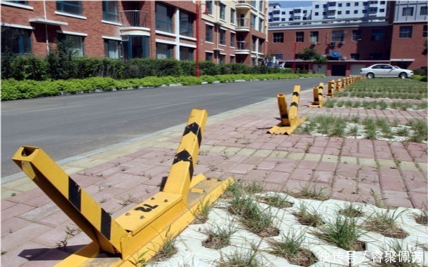 车位|纠结：买房时要不要把车位一起买了？内行给出3点建议，非常实用