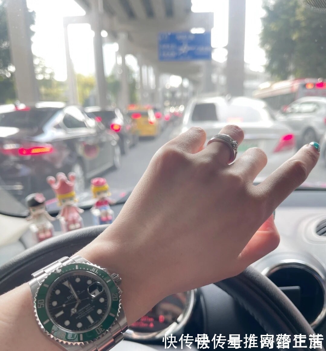 男士|浪琴康卡斯的是什么档次?和劳力士比起来,谁更适合年轻男士搭配