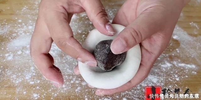 教你糯米粉新吃法,出锅比大鱼大肉都香,吃一次就念念不忘,解馋