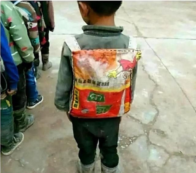 穷病|父母总是在孩子面前“哭穷”,小心“穷病”传染给孩子