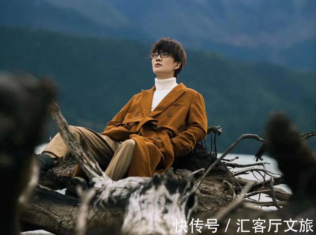 清明雨上|“過(guò)氣”網(wǎng)絡(luò)歌手，出道15年第一次上綜藝，演唱會(huì)更是一票難求！