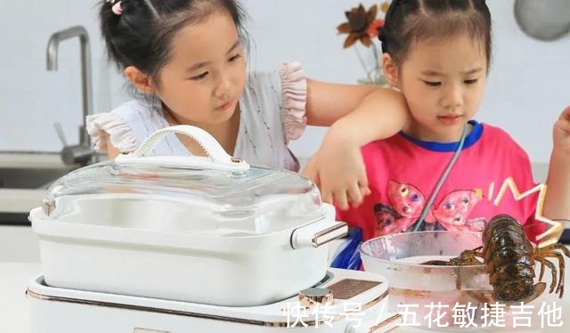 蒜蓉粉丝|蒜蓉粉丝蒸波士顿龙虾，孩子吵着要自己动手，幸好蒸龙虾并不复杂！