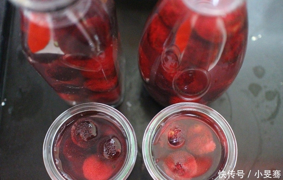 教你自制杨梅罐头,酸甜爽口,做法简单不费事,大人小孩都爱吃