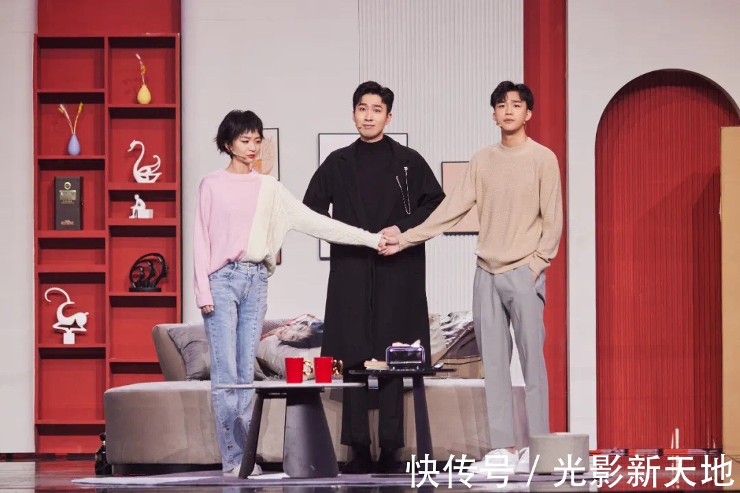 2022江蘇衛(wèi)視春晚品質(zhì)再升級,致敬一線工作人員,舞臺年輕有活力