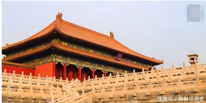 故宫的房间总数为何是“九千九百九十九间半”?