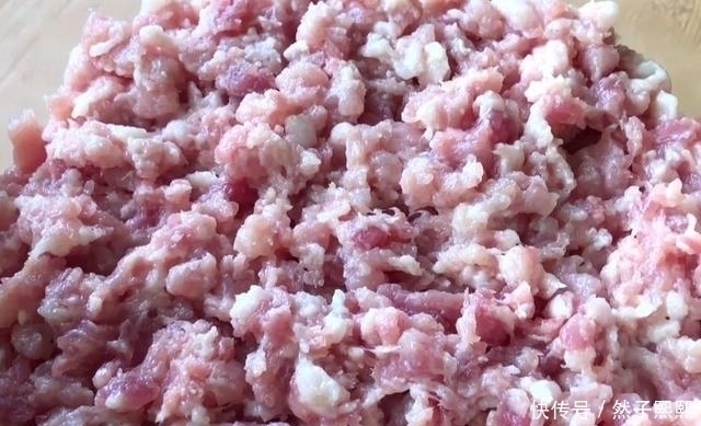 肉馅|为什么饭店调的“肉馅”又香又好吃,多加2步,无论包什么都好吃