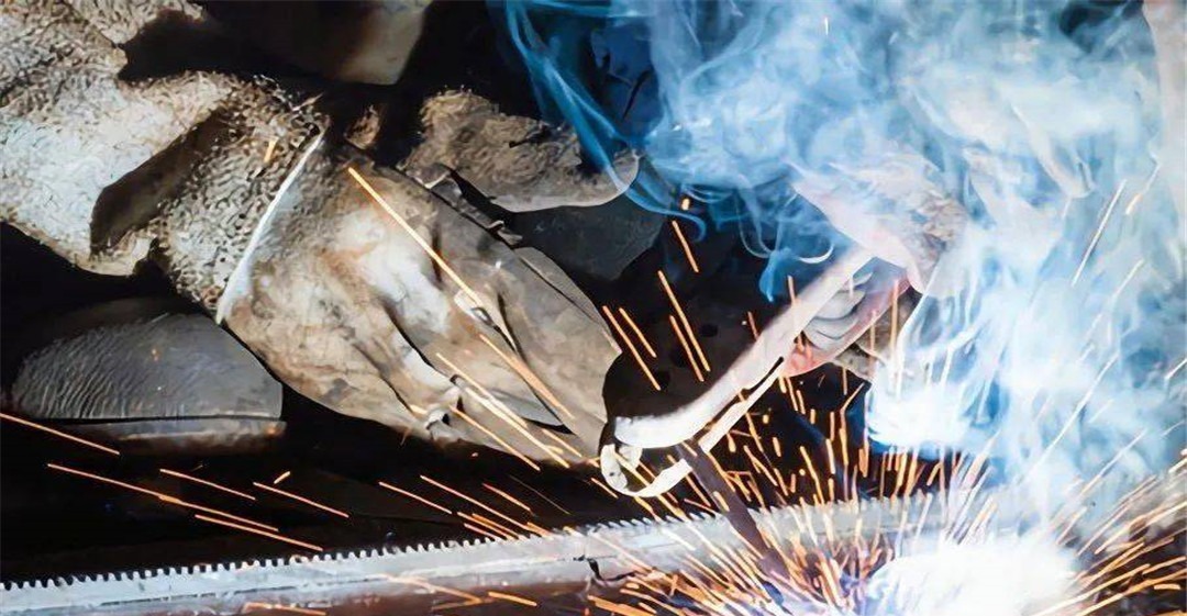 历史 宇宙第一元素究竟是什么让巨轮断裂成两半,历史上最宽的桥被摧