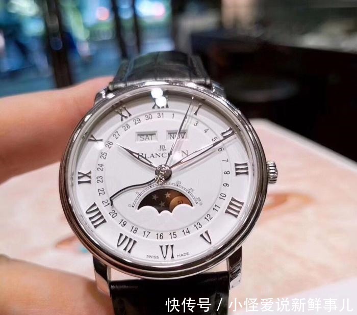 给你十万块！这四款名表选一款带走，不能反悔！你会选择那一块