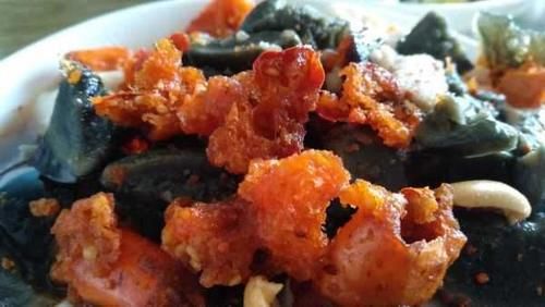 凉拌菜一直很受欢迎，皮蛋拌豆腐就不仅是凉拌菜，而且十分开胃