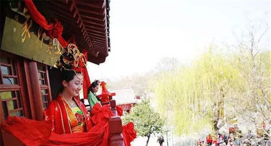 李掌柜&经典好对,上联山洞里面一口水,一个邋遢乞丐对出的下联太绝了