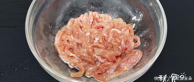 下锅|天冷煮1锅“酸辣汤”来取暖,下锅前多加这1步,鲜香酸爽又暖身