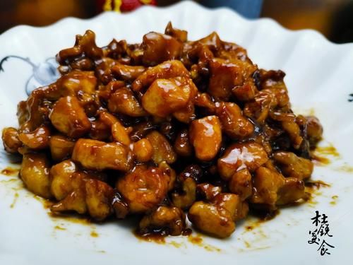 美味|比宫保鸡丁还美味的酱爆鸡丁，做对“6步上浆”，鸡肉才滑嫩不柴